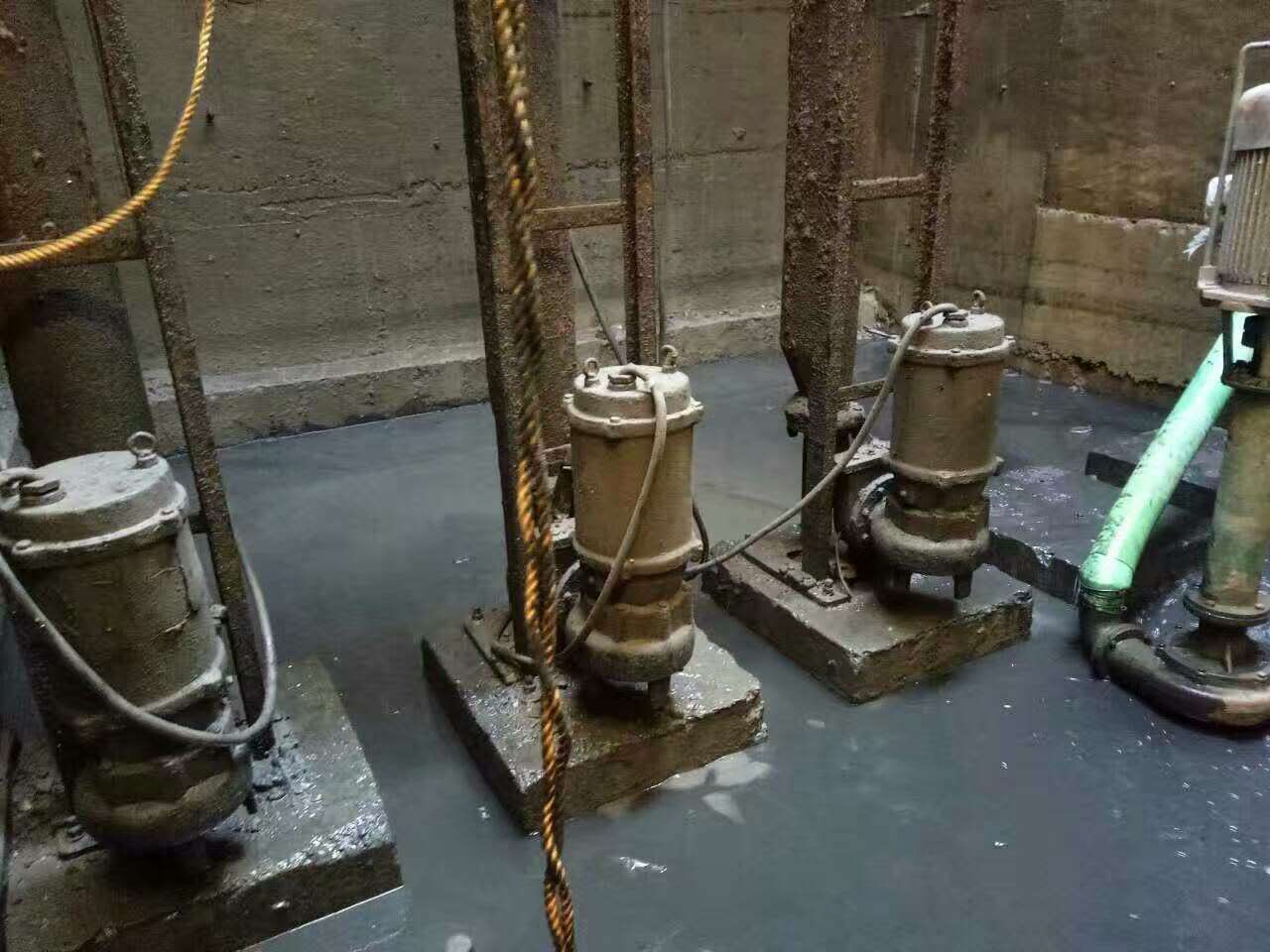 莫力达瓦污水池清理